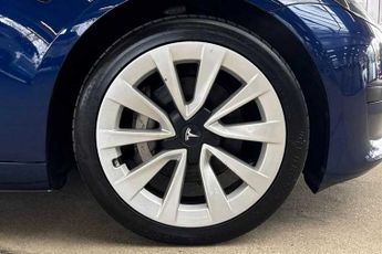 TESLA MODEL 3 Standard Range Plus Saloon 4dr Electric Auto RWD (241 bhp)
