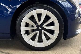 TESLA MODEL 3 Standard Range Plus Saloon 4dr Electric Auto RWD (241 bhp)