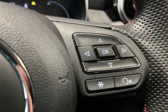 MG ZS 72.6kWh Trophy Connect Long Range SUV 5dr Electric Auto (156 ps)