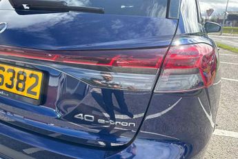 AUDI Q4 E-TRON 40 S line SUV 5dr Electric Auto 82kWh (204 ps)