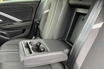 Vauxhall Astra Electric 54kWh GS Hatchback 5dr Electric Auto (156 ps)