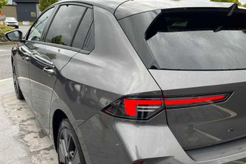 Vauxhall Astra Electric 54kWh GS Hatchback 5dr Electric Auto (156 ps)