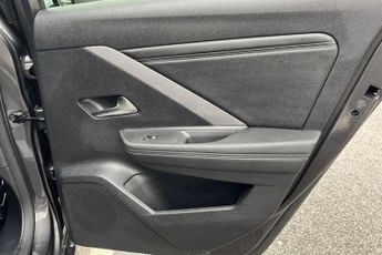 Vauxhall Astra Electric 54kWh GS Hatchback 5dr Electric Auto (156 ps)