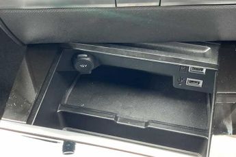 Vauxhall Astra Electric 54kWh GS Hatchback 5dr Electric Auto (156 ps)