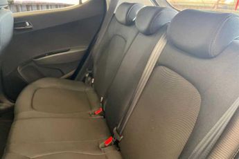 HYUNDAI i10 1.2 SE Hatchback 5dr Petrol Auto Euro 6 (87 ps)