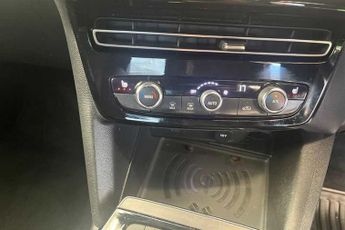 VAUXHALL MOKKA Electric 50kWh Ultimate SUV 5dr Electric Auto (136 ps)