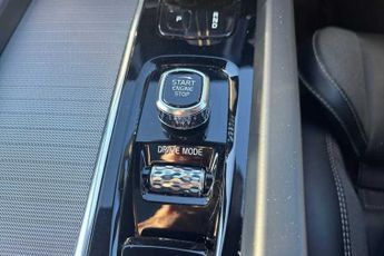 VOLVO XC60 2.0h T8 Twin Engine 11.6kWh R-Design Pro SUV 5dr Petrol Plug-in 