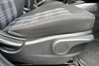 HYUNDAI i10 1.0 Premium Hatchback 5dr Petrol Auto Euro 6 (s/s) (67 ps)