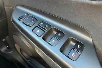 HYUNDAI KONA 1.6 h-GDi SE Connect SUV 5dr Petrol Hybrid DCT Euro 6 (s/s) (141