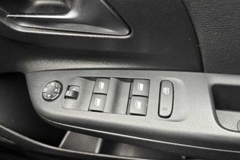 Vauxhall Corsa Electric 50 kWh (136 PS) GS 5 Door Electric Hatchback Automatic *** 1 Pri