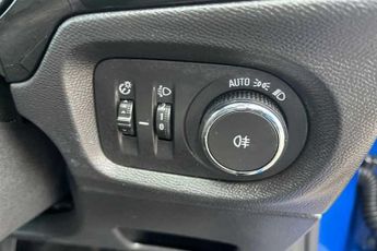 VAUXHALL Corsa Electric 50kWh Design Hatchback 5dr Electric Auto (136 ps)