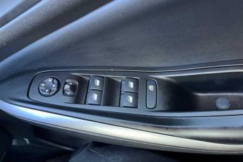 Vauxhall Grandland 1.5 Turbo D (130 PS) Elite 5 Door Diesel SUV Automatic *** 1 Pri