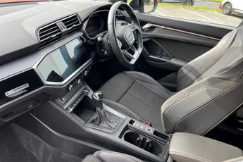 AUDI Q3 1.5 TFSI CoD 35 Black Edition SUV 5dr Petrol S Tronic Euro 6 (s/