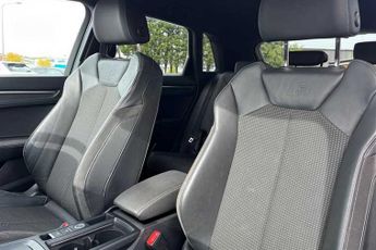 AUDI Q3 1.5 TFSI CoD 35 Black Edition SUV 5dr Petrol S Tronic Euro 6 (s/