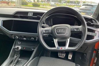 AUDI Q3 1.5 TFSI CoD 35 Black Edition SUV 5dr Petrol S Tronic Euro 6 (s/