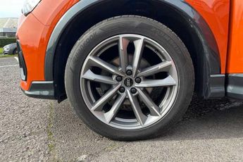 AUDI Q3 1.5 TFSI CoD 35 Black Edition SUV 5dr Petrol S Tronic Euro 6 (s/