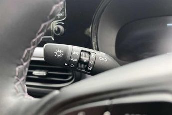 HYUNDAI i10 1.0 Premium Hatchback 5dr Petrol Auto Euro 6 (s/s) (63 ps)