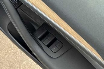 TESLA MODEL 3 (Dual Motor) Long Range Saloon 4dr Electric Auto 4WDE (346 ps)