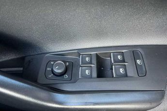 VOLKSWAGEN POLO 1.0 TSI R-Line Hatchback 5dr Petrol DSG Euro 6 (s/s) (95 ps)