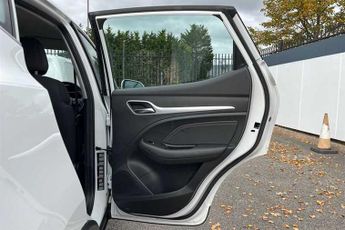 MG ZS 51.1kWh SE SUV 5dr Electric Auto (176 ps)
