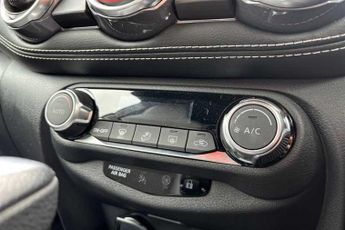 NISSAN JUKE 1.0 DIG-T N-Connecta SUV 5dr Petrol DCT Auto Euro 6 (s/s) (114 p