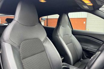 NISSAN JUKE 1.0 DIG-T N-Connecta SUV 5dr Petrol DCT Auto Euro 6 (s/s) (114 p