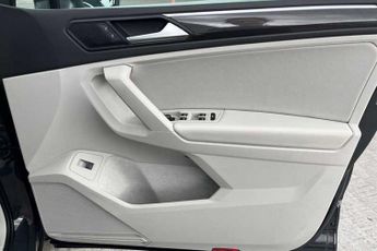 Volkswagen Tiguan 1.5 TSI Elegance SUV 5dr Petrol DSG Euro 6 (s/s) (150 ps)