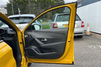 PEUGEOT 208 1.2 PureTech GT Premium Hatchback 5dr Petrol EAT Euro 6 (s/s) (1