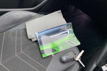 VAUXHALL MOKKA Electric 50kWh Ultimate SUV 5dr Electric Auto (136 ps)