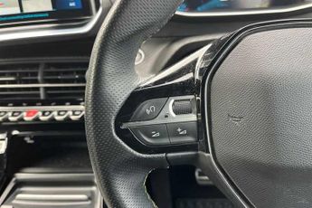 Peugeot E-2008 50 kWh (136 PS) GT Premium 5 Door Electric SUV Automatic