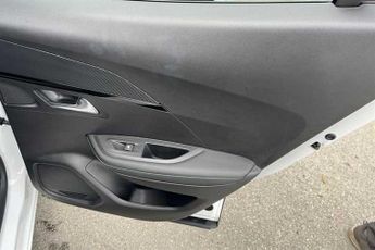 Peugeot E-2008 50kWh GT Premium SUV 5dr Electric Auto (136 ps)