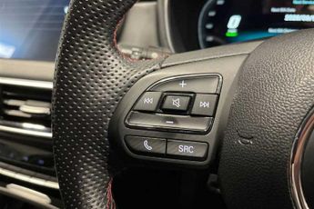 MG HS 1.5 T-GDI 16.6kWh SE SUV 5dr Petrol Plug-in Hybrid Auto Euro 6 (