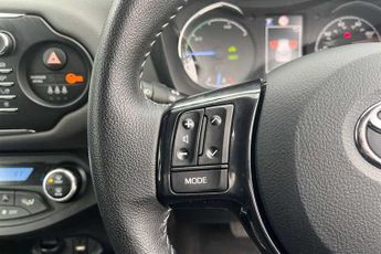 Toyota Yaris 1.5 VVT-h (100 PS) Icon Tech 5 Door Petrol Hybrid Hatchback Auto