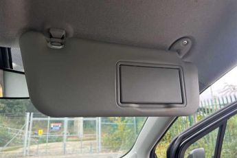 Toyota Yaris 1.5 VVT-h Icon Tech Hatchback 5dr Petrol Hybrid E-CVT Euro 6 (s/