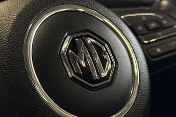 MG MG5 61.1kWh Exclusive Long Range Estate 5dr Electric Auto (156 ps)