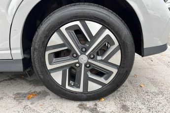 Hyundai KONA 64kWh Premium SUV 5dr Electric Auto (10.5kW Charger) (204 ps)