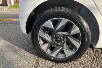 HYUNDAI i10 1.2 Advance Hatchback 5dr Petrol Auto Euro 6 (s/s) (79 ps)