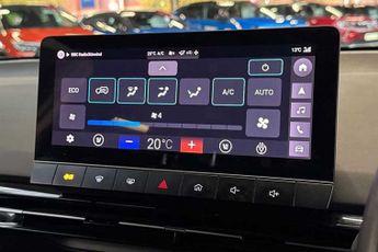 MG MG4 EV 64kWh Trophy Long Range Hatchback 5dr Electric Auto (203 ps)