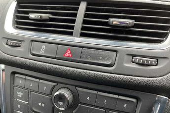 Vauxhall Mokka 1.4T Exclusiv SUV 5dr Petrol Auto 2WD Euro 5 (140 ps)