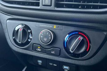 HYUNDAI i10 1.2 Advance Hatchback 5dr Petrol Auto Euro 6 (s/s) (79 ps)