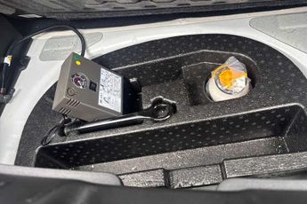 HYUNDAI INSTER Long Range 49kWh 02 SUV 5dr Electric Auto (115 ps)