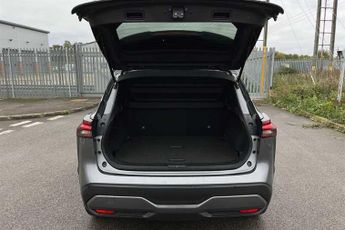 Nissan Qashqai 1.3 DIG-T MHEV N-Connecta SUV 5dr Petrol Hybrid XTRON Euro 6 (s/