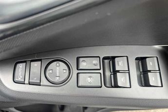 HYUNDAI IONIQ 38.3kWh Premium Hatchback 5dr Electric Auto (136 ps)