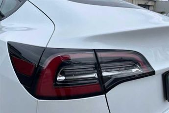 TESLA MODEL 3 (Dual Motor) Long Range Saloon 4dr Electric Auto 4WDE (346 ps)