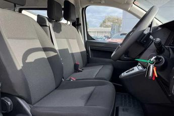 VAUXHALL VIVARO LIFE Electric 49kWh Combi XL MPV 5dr Electric Auto LWB (9 Seat, 7.4kW Charger)