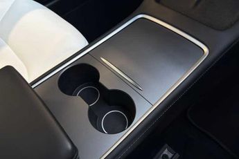 TESLA MODEL 3 Standard Range Plus Saloon 4dr Electric Auto RWD (241 bhp)