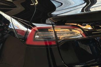 TESLA MODEL 3 Standard Range Plus Saloon 4dr Electric Auto RWD (241 bhp)