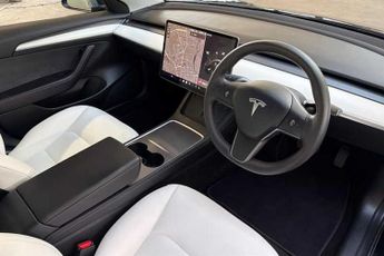 TESLA MODEL 3 Standard Range Plus Saloon 4dr Electric Auto RWD (241 bhp)