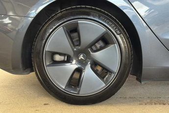TESLA MODEL 3 (Dual Motor) Long Range Saloon 4dr Electric Auto 4WDE (346 ps)