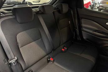 NISSAN JUKE 1.0 DIG-T N-Connecta SUV 5dr Petrol DCT Auto Euro 6 (s/s) (114 p